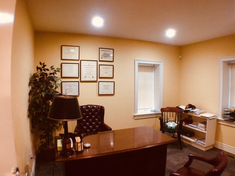 More Photos Of 1385 E Putnam Ave, Old Greenwich Office Residential For Sale