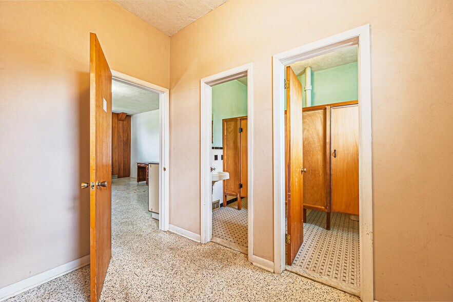 More Photos Of 82 Mill St, Mays Landing Restaurant For Sale