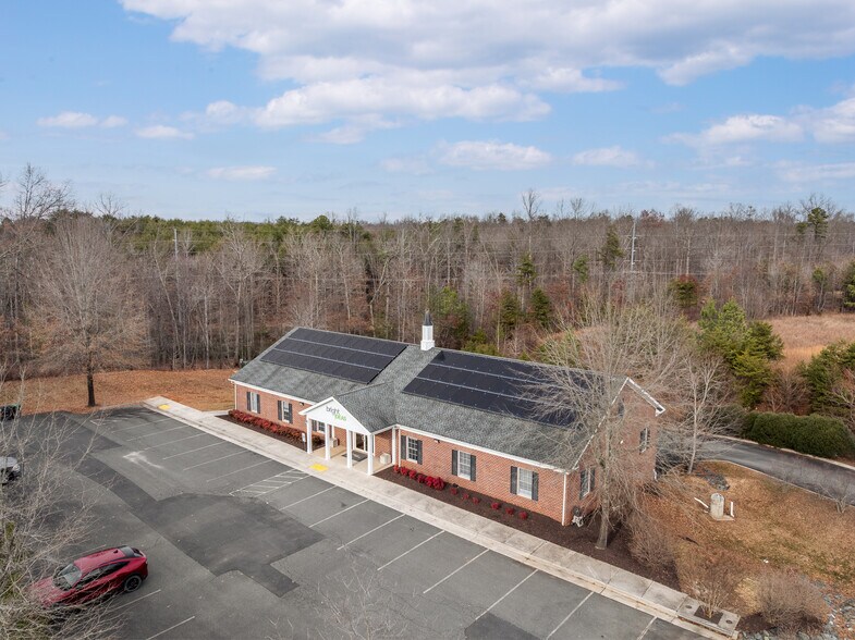 More Photos Of 95 Zion Station Ct, Troy Flex For Sale