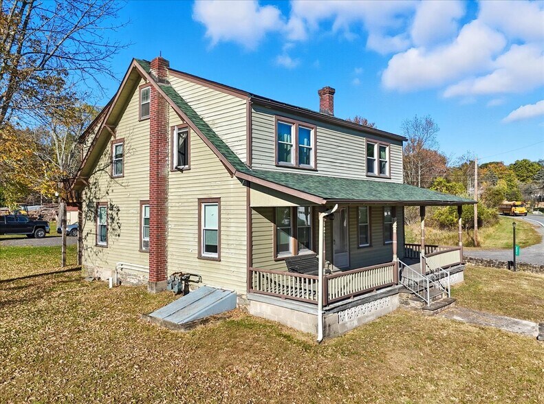 More Photos Of 221 Upper Swiftwater Rd, Cresco Apartments For Sale
