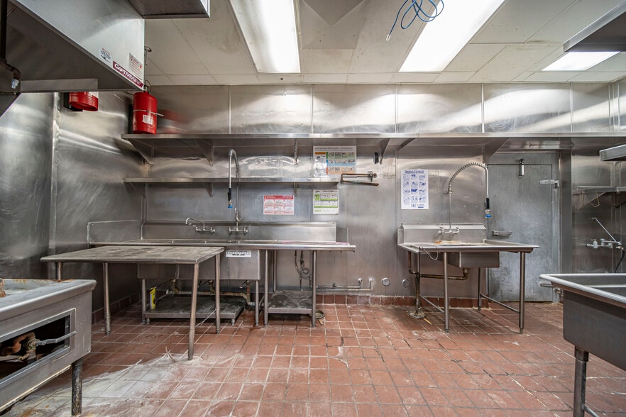 More Photos Of 580 N Atlantic Blvd, Monterey Park Apartments For Lease