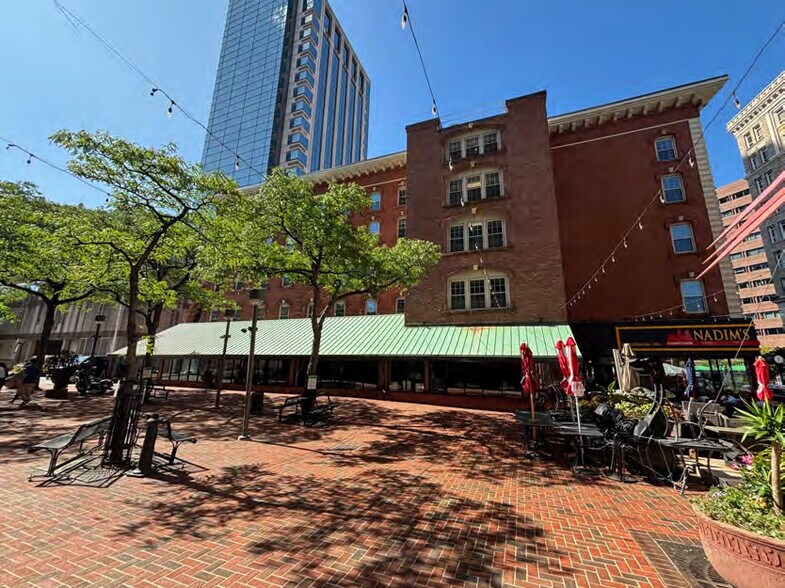 More Photos Of 1380-1402 Main St, Springfield Office For Sale