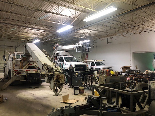 More Photos Of 35468 Groesbeck Hwy, Clinton Township Warehouse For Lease