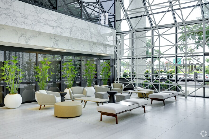 More Photos Of 901 North Lake Destiny Rd, Maitland Office For Lease