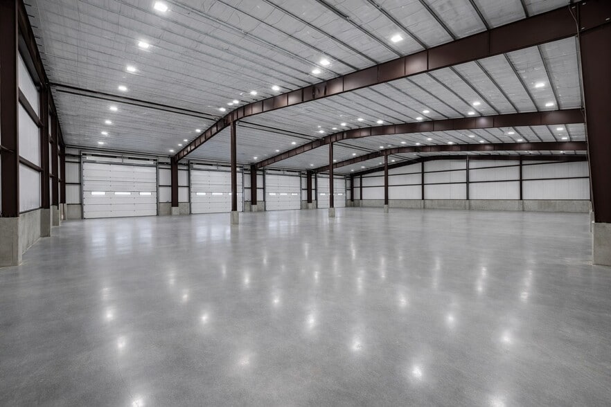 More Photos Of 128 Newbury St, Peabody Unknown For Lease