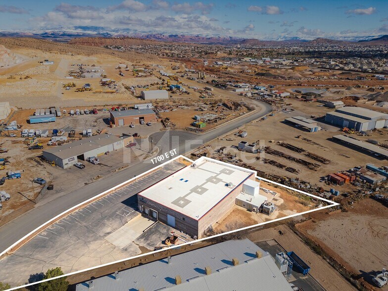 More Photos Of 3711 S 1700 E, Saint George Warehouse For Lease