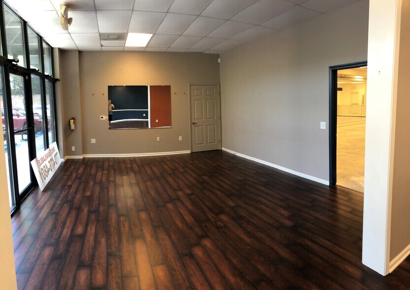 More Photos Of 1675 Peachtree Pky, Cumming Storefront Retail Office For Lease