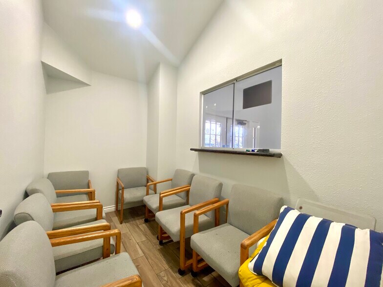 More Photos Of 3151 Airway Ave, Costa Mesa Medical For Lease