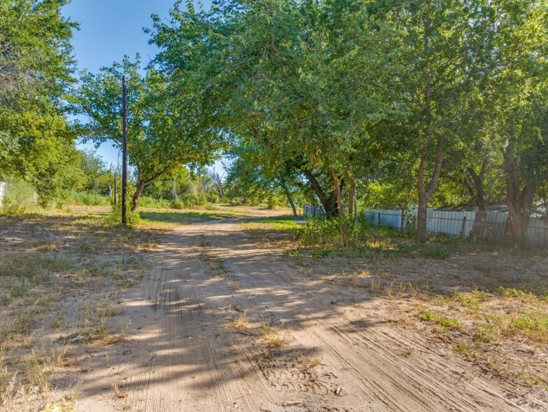 More Photos Of 3737 E Highway 199, Springtown Land For Sale