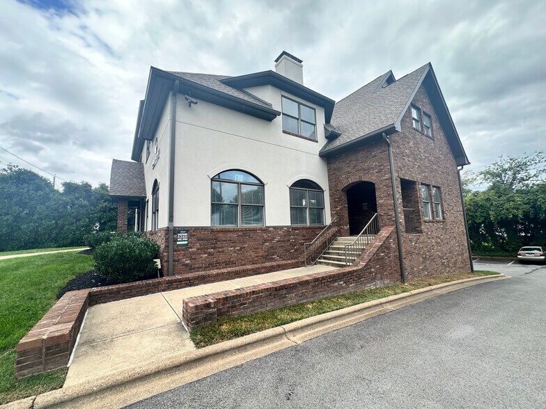 More Photos Of 4624 Chambliss Ave, Knoxville Office Residential For Sale