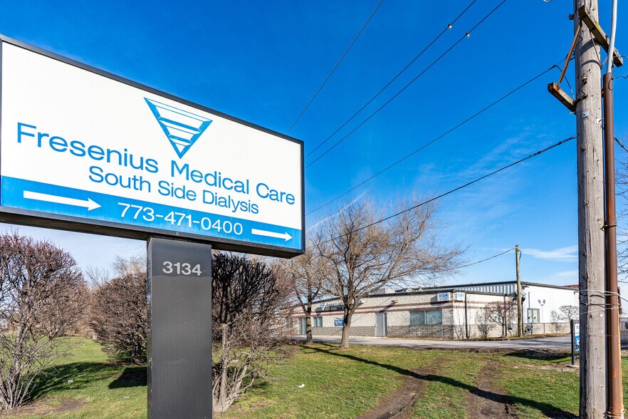 More Photos Of 3134 W 76th St, Chicago Medical For Sale