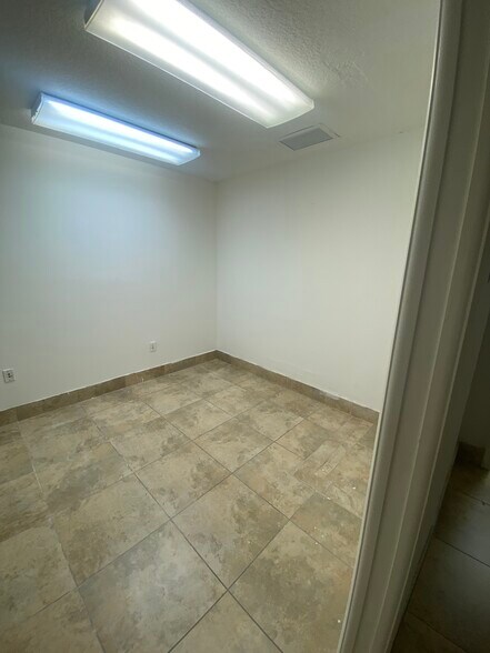 More Photos Of 3080 W Flagler St, Miami Medical For Sale