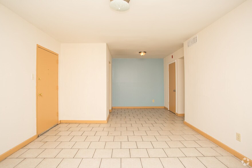 More Photos Of 1024 Day Street Rd, Montgomery Apartments For Sale