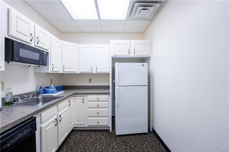 More Photos Of 1107 Floyd Ave, Rome Medical For Sale