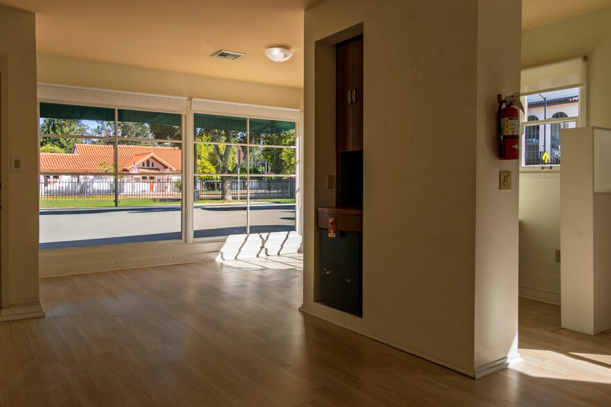 More Photos Of 583 Dana St, San Luis Obispo Freestanding For Lease