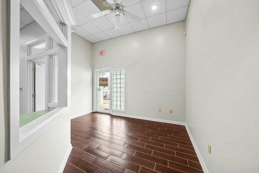 More Photos Of 460 Grace Ave, Panama City Office For Lease