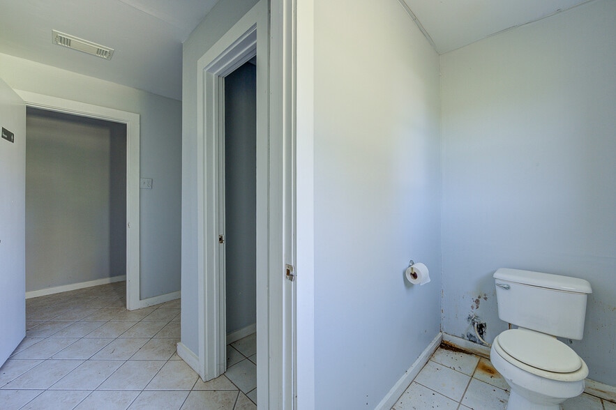 More Photos Of 3922 County Road 353, Brazoria Religious Facility For Sale