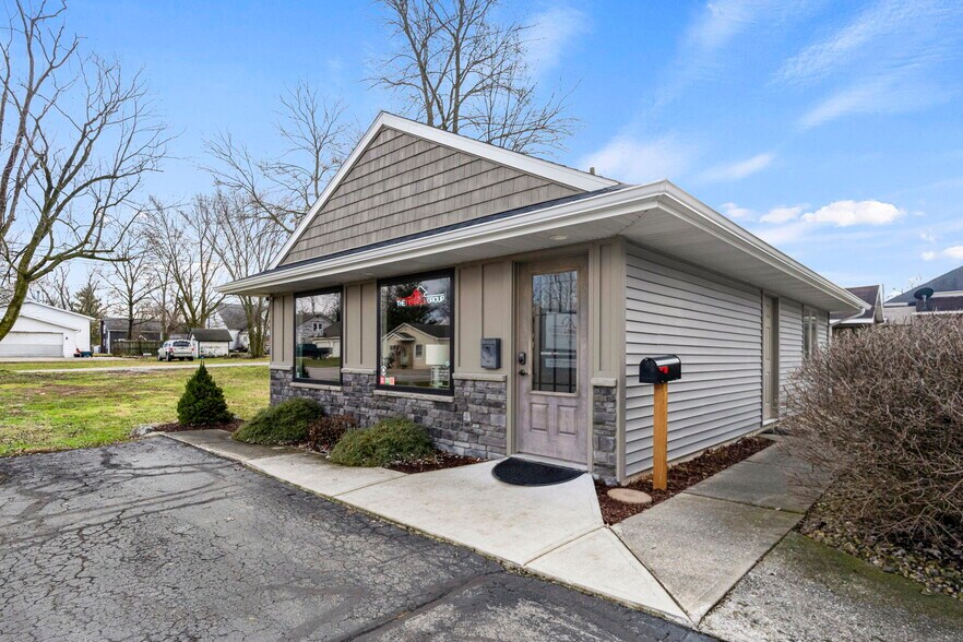 More Photos Of 207 W North St, Columbia City Office Residential For Sale