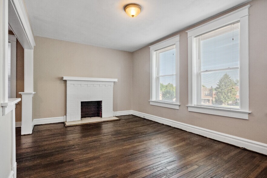 More Photos Of 5007 Goethe Ave, Saint Louis Multifamily For Sale