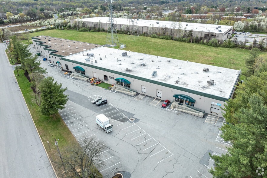 More Photos Of 9570 Berger Rd, Columbia Flex For Lease