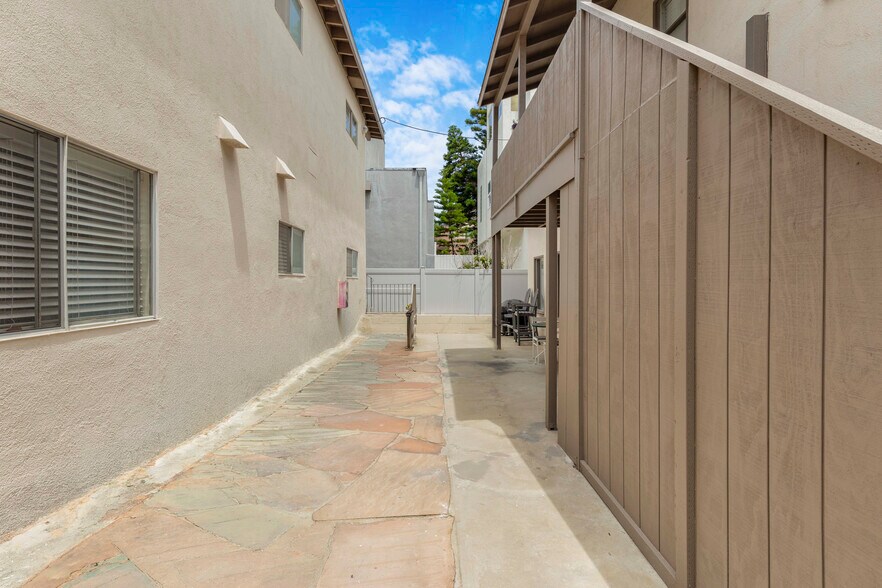 More Photos Of 1500 Manhattan Ave, Hermosa Beach Multifamily For Sale