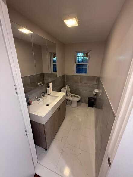 More Photos Of 23-21 Broadway, Fair Lawn Storefront Retail Office For Lease