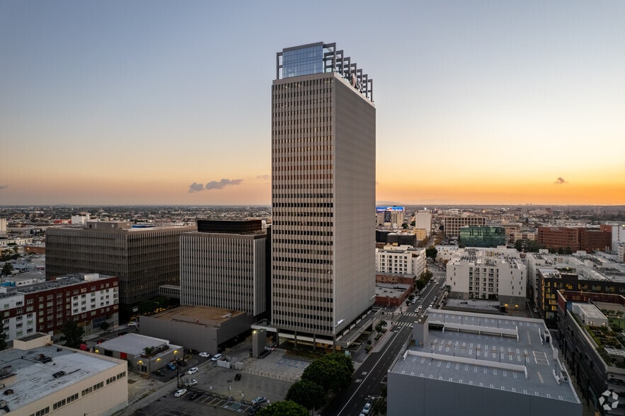 More Photos Of 1150 S Olive St, Los Angeles Office For Lease