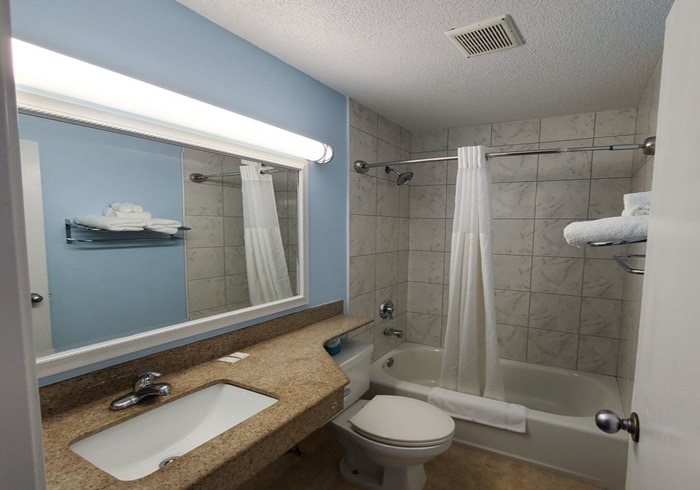 More Photos Of 3604 Market St, Wilmington Hotel For Sale