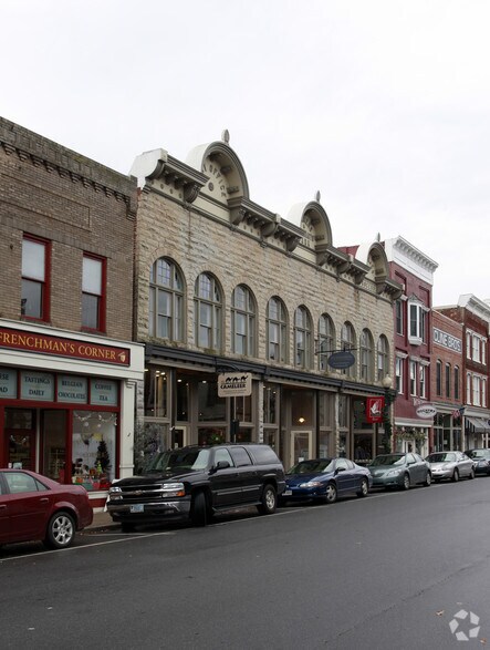 More Photos Of 125 E Davis St, Culpeper Storefront Retail Office For Lease