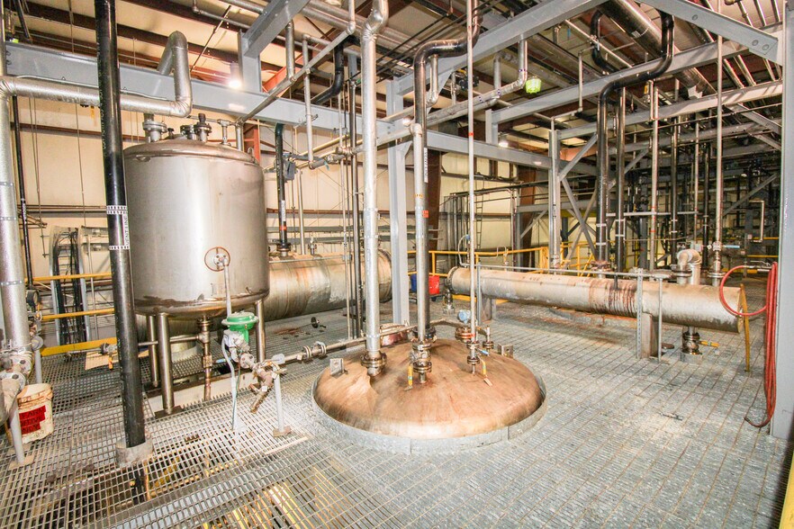 More Photos Of 5640 44th Ave S, Clinton Industrial For Sale