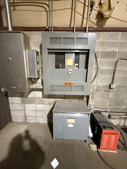 More Photos Of 2516 Industrial Park Dr, Goshen Light Manufacturing For Lease