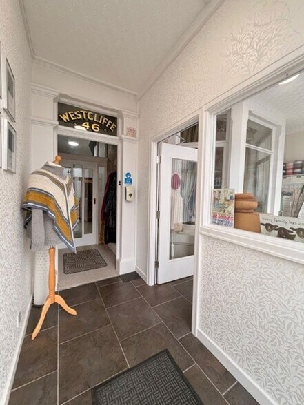 More Photos Of 46 King Edward Av, Blackpool Hotel For Sale