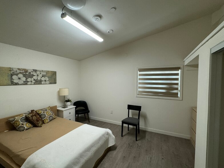 More Photos Of 4669 W Olympic Blvd, Los Angeles Assisted Living For Sale