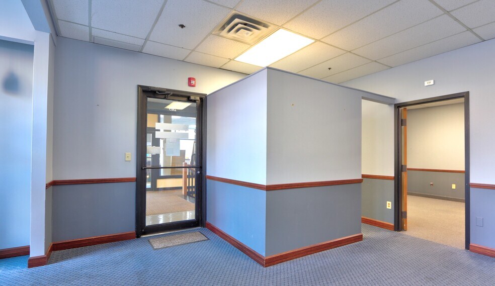 More Photos Of 1 Franklin Sq, Geneva Apartments For Lease