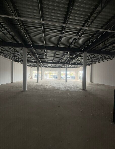 More Photos Of 441 Northfield Ave, Staten Island General Retail For Lease