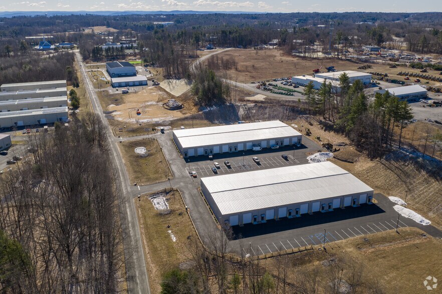 More Photos Of 26 Wood Rd, Round Lake Industrial For Sale