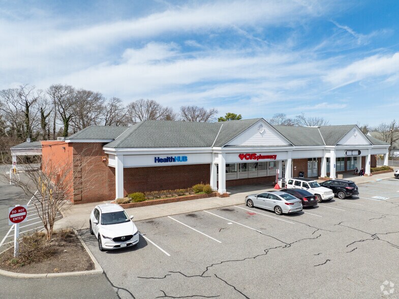 Primary Photo Of 107-115 S Country Rd, Bellport Village Storefront For Lease