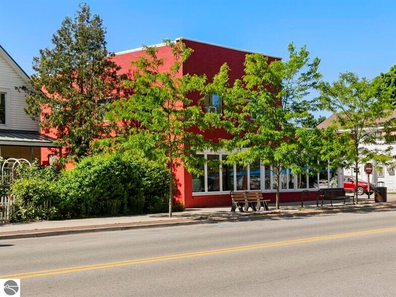 More Photos Of 180 S Benzie Blvd, Beulah Storefront Retail Office For Sale