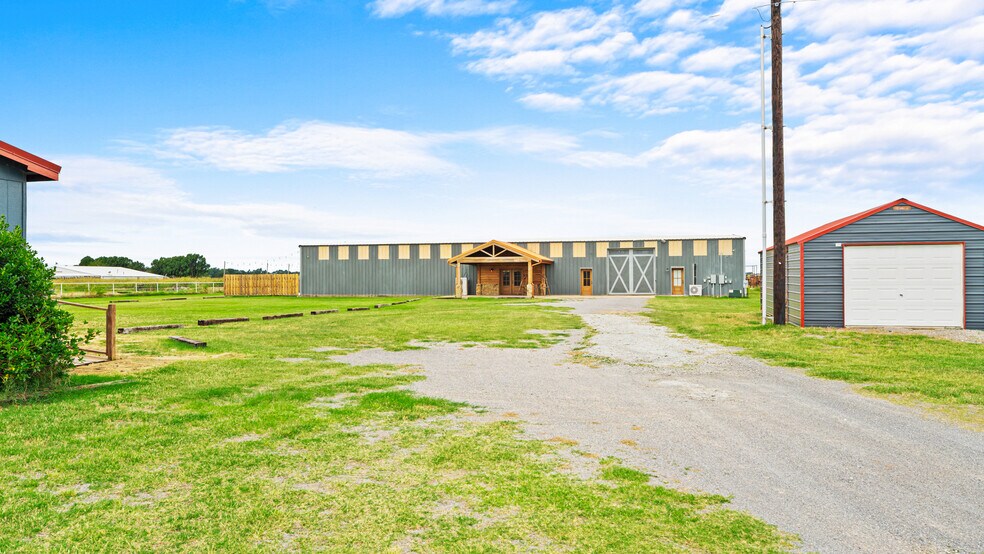 More Photos Of 20500 N 2810 Rd, Kingfisher Lodge Meeting Hall For Sale