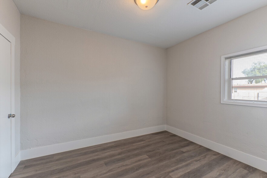 More Photos Of 2032 W Adams St, Phoenix Multifamily For Sale