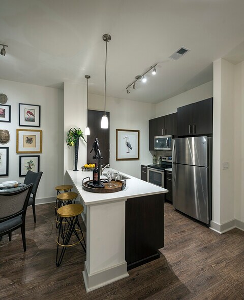More Photos Of 1110 Hammond Dr NE, Atlanta Apartments For Lease