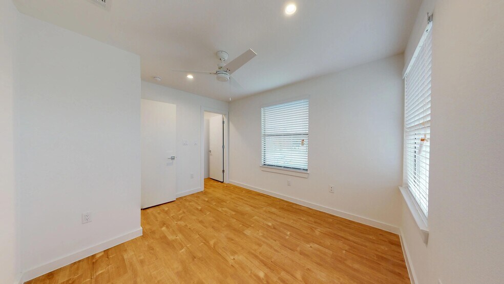 More Photos Of 3901 N Hall St, Dallas Apartments For Sale