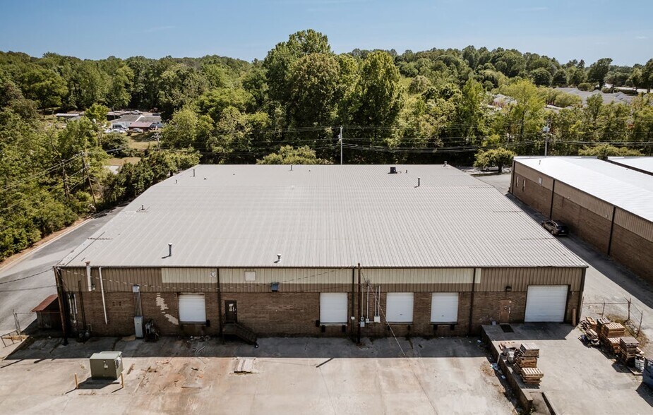 More Photos Of 510 Corliss St, Greensboro Light Manufacturing For Lease
