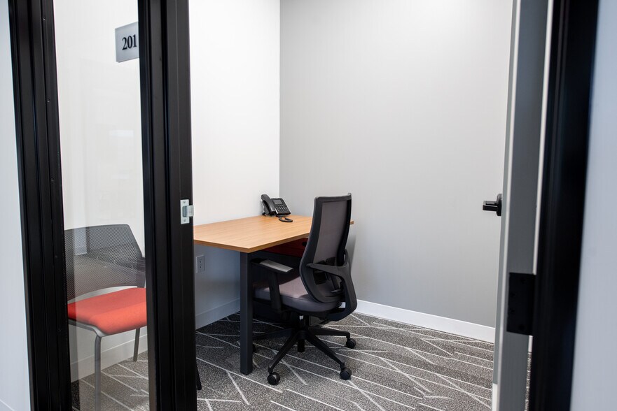 More Photos Of 17250 Dallas Pky, Addison Coworking Space