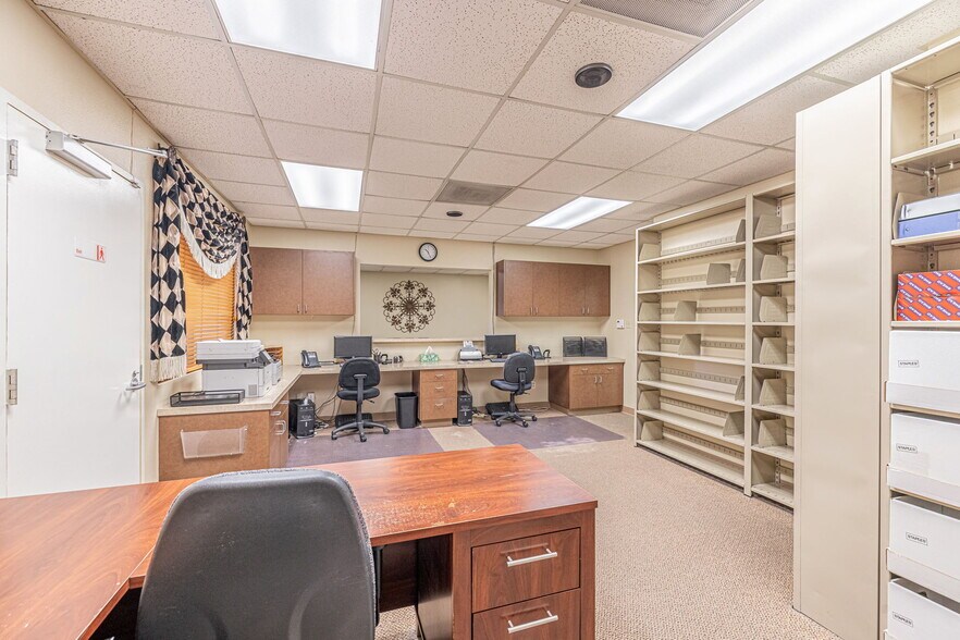 More Photos Of 44725 10th St W, Lancaster Medical For Sale