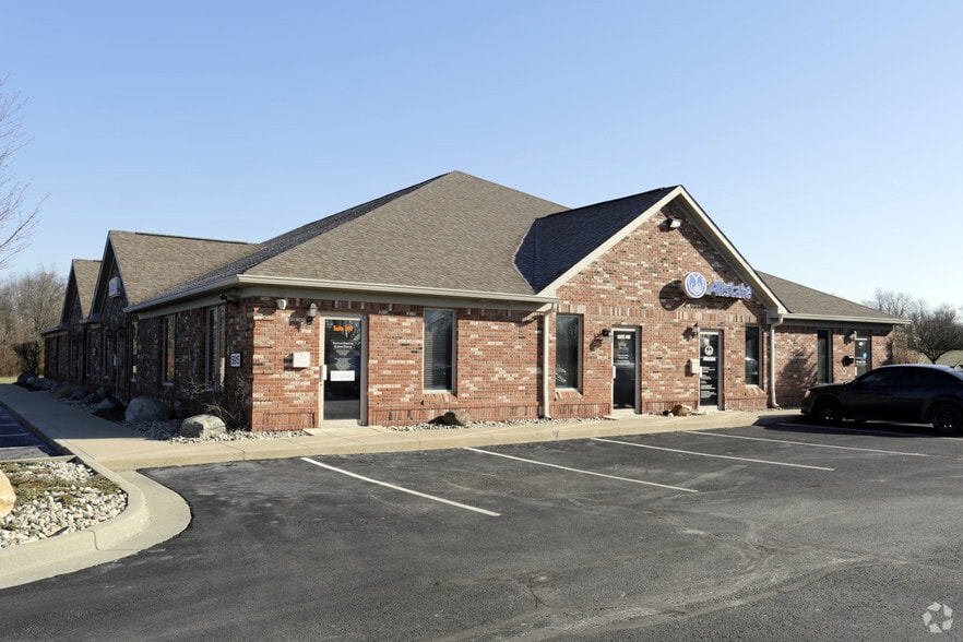 More Photos Of 5915 S Emerson Ave, Indianapolis Medical For Lease