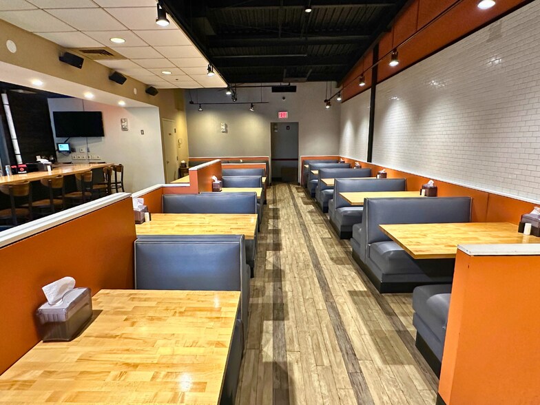 More Photos Of 371 Richmond St, Providence Restaurant For Lease