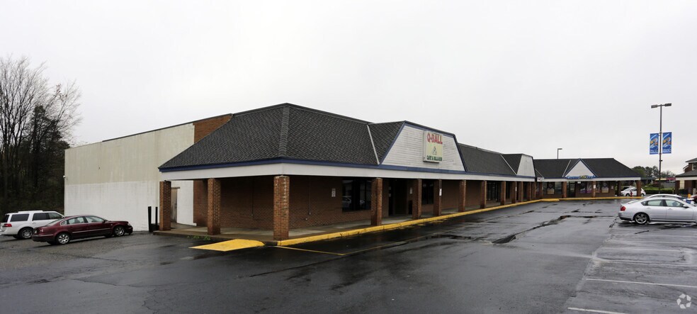 Primary Photo Of 960-980 Bragg Rd, Fredericksburg Storefront For Lease