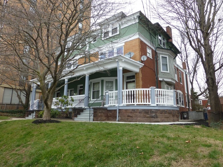 More Photos Of 305 W 18th St, Wilmington Apartments For Sale