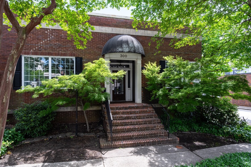 Primary Photo Of 300 E Coffee St, Greenville Office For Sale